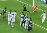 فرار اروگوئه از شکست مقابل عربستان؛ آسیاییها شکستناپذیر ماندند